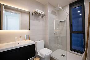 Fourteen at Mullet Bay