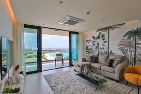 Fourteen at Mullet Bay