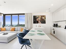 Fourteen at Mullet Bay