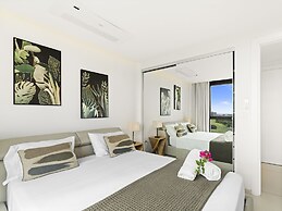 Fourteen at Mullet Bay