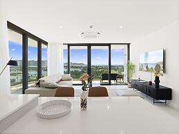 Fourteen at Mullet Bay