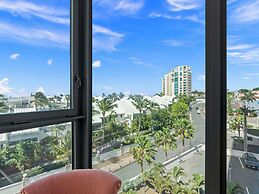 Fourteen at Mullet Bay