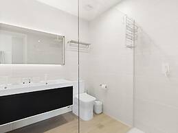 Fourteen at Mullet Bay