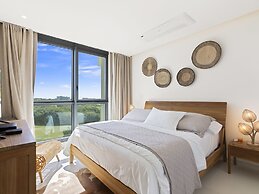 Fourteen at Mullet Bay