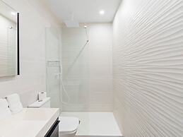 Fourteen at Mullet Bay