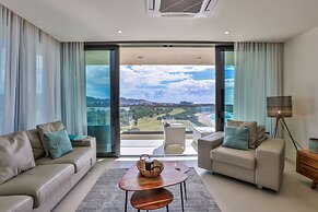 Fourteen at Mullet Bay