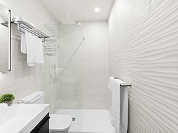 Fourteen at Mullet Bay