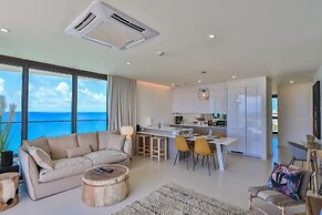 Fourteen at Mullet Bay