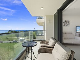 Fourteen at Mullet Bay