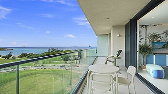 Fourteen at Mullet Bay