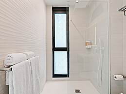 Fourteen at Mullet Bay