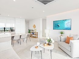 Fourteen at Mullet Bay