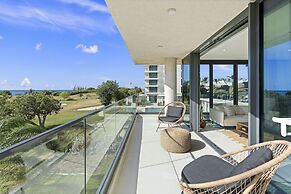 Fourteen at Mullet Bay