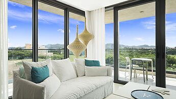 Fourteen at Mullet Bay