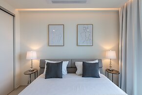 Fourteen at Mullet Bay