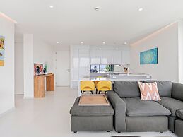 Fourteen at Mullet Bay