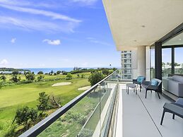 Fourteen at Mullet Bay