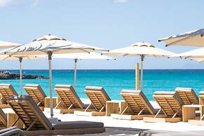 Fourteen at Mullet Bay