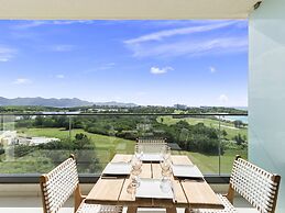 Fourteen at Mullet Bay