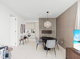 Fourteen at Mullet Bay