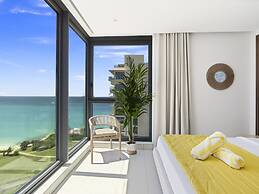 Fourteen at Mullet Bay