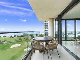 Fourteen at Mullet Bay