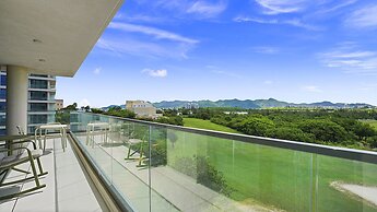 Fourteen at Mullet Bay