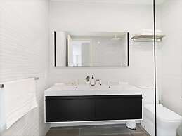 Fourteen at Mullet Bay