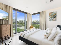 Fourteen at Mullet Bay