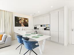 Fourteen at Mullet Bay