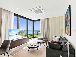 Fourteen at Mullet Bay