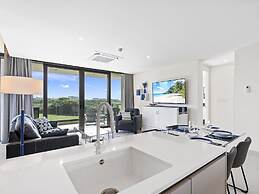 Fourteen at Mullet Bay