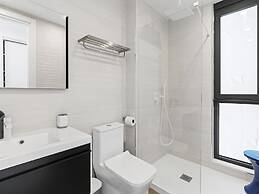 Fourteen at Mullet Bay