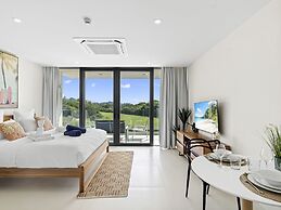 Fourteen at Mullet Bay