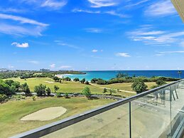 Fourteen at Mullet Bay