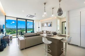 Fourteen at Mullet Bay