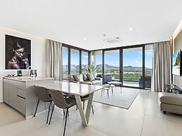 Fourteen at Mullet Bay