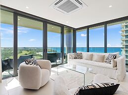 Fourteen at Mullet Bay