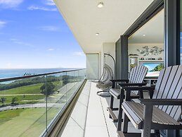 Fourteen at Mullet Bay