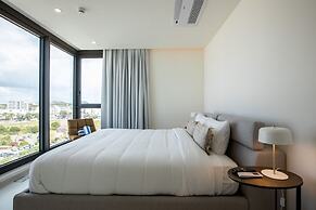 Fourteen at Mullet Bay