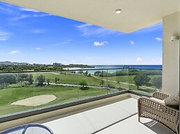 Fourteen at Mullet Bay