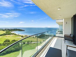 Fourteen at Mullet Bay