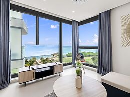 Fourteen at Mullet Bay