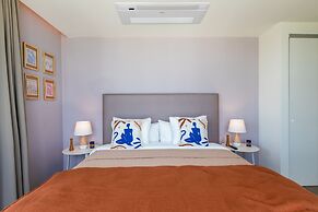 Fourteen at Mullet Bay