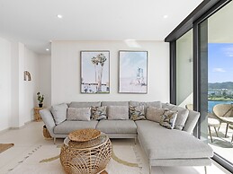 Fourteen at Mullet Bay