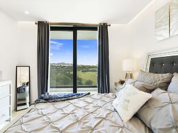 Fourteen at Mullet Bay