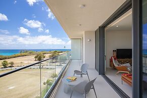 Fourteen at Mullet Bay