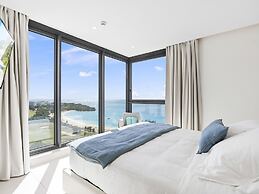 Fourteen at Mullet Bay