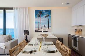 Fourteen at Mullet Bay