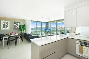 Fourteen at Mullet Bay